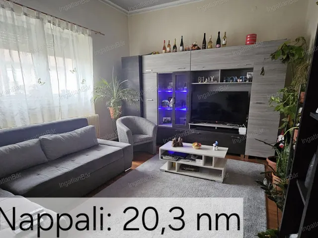 Eladó lakás Mátészalka, Újtelep 122 nm