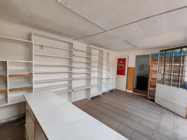 Eladó kereskedelmi és ipari ingatlan Nyíregyháza, Belváros 23 nm