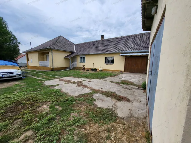 Eladó ház Ópályi 111 nm
