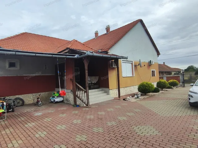 Eladó ház Nyírcsaholy 145 nm