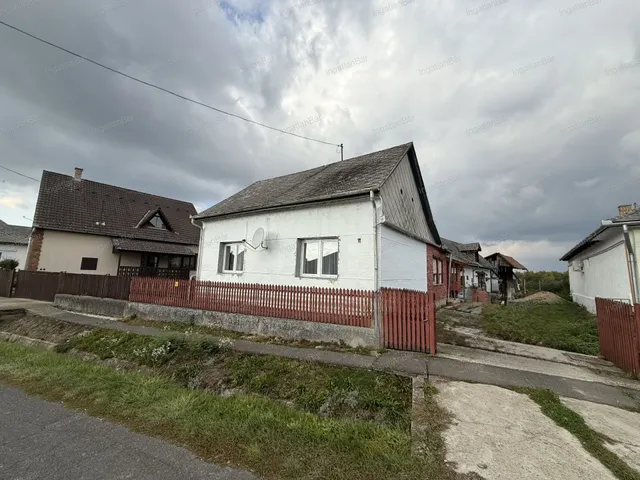 Eladó ház Nábrád 126 nm