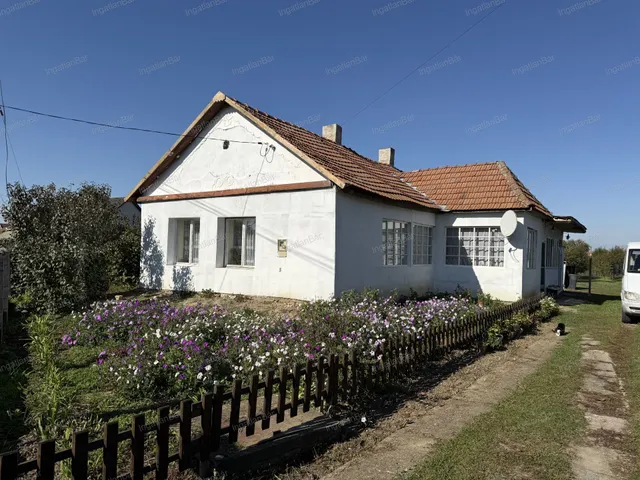 Eladó ház Ököritófülpös 103 nm