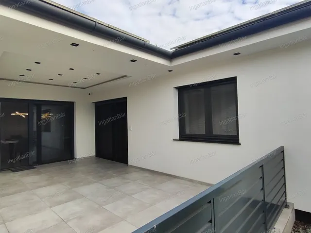 Eladó ház Mátészalka, Északi lakótelep 323 nm