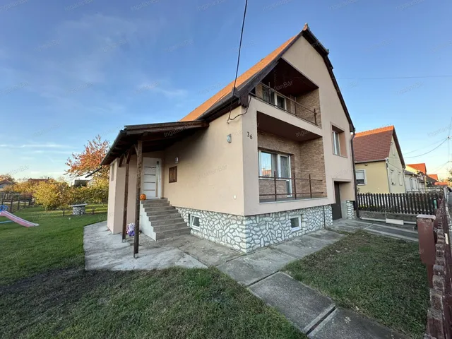 Eladó lakás Mezőkövesd 120 nm