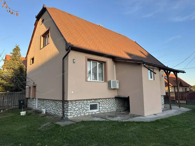 Eladó lakás Mezőkövesd 120 nm