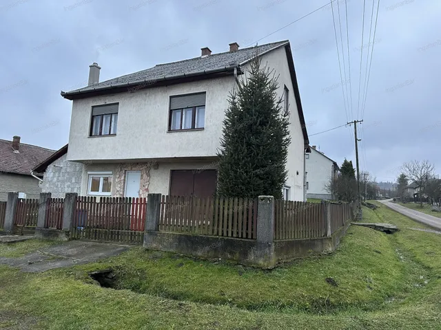 Eladó ház Felsőtelekes 177 nm