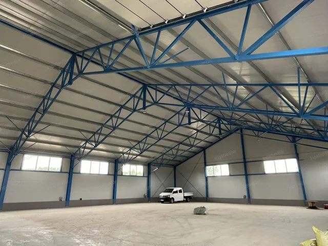 Kiadó kereskedelmi és ipari ingatlan Nyíregyháza 843 nm