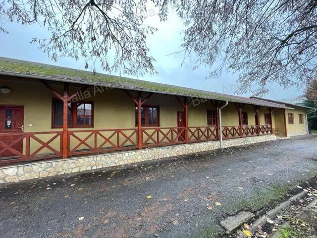 Eladó kereskedelmi és ipari ingatlan Nyíregyháza 1829 nm