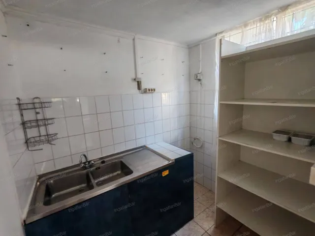 Eladó kereskedelmi és ipari ingatlan Nyíregyháza 23 nm