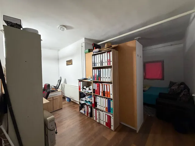 Eladó kereskedelmi és ipari ingatlan Geszteréd 2010 nm