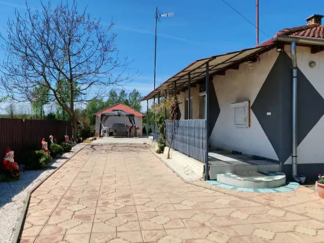 Eladó ház Encsencs 80 nm
