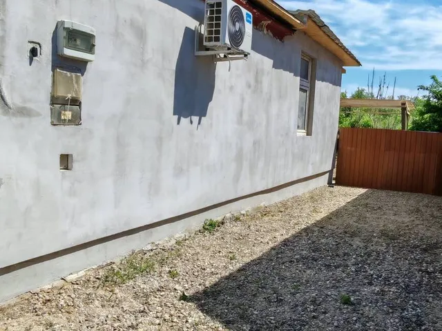 Eladó kereskedelmi és ipari ingatlan Piricse 24 nm