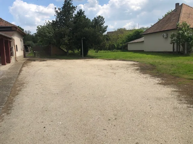 Eladó ház Ráckeresztúr 250 nm