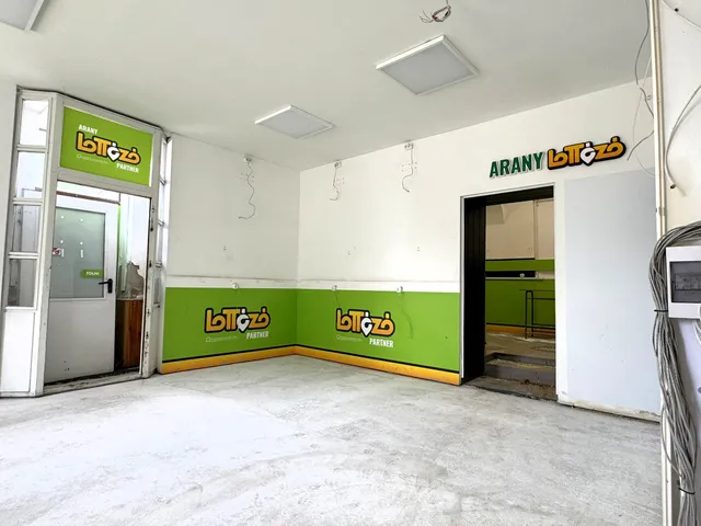Kiadó kereskedelmi és ipari ingatlan Debrecen, Belváros, Arany János utca 70 nm