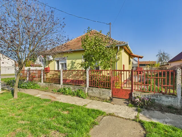 Eladó ház Ebes 100 nm