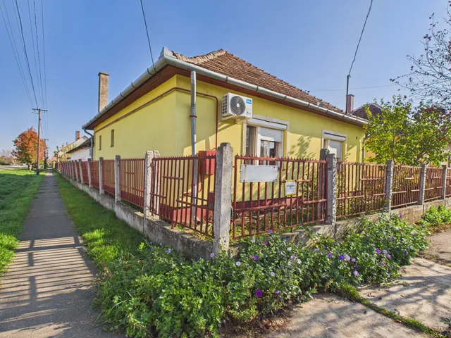 Eladó ház Ebes 100 nm