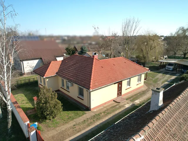 Eladó ház Debrecen, Lencztelep 103 nm