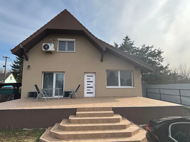 Kiadó ház Debrecen, Ungvárikert 122 nm