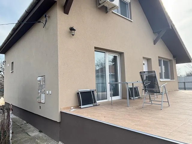 Kiadó ház Debrecen, Ungvárikert, százszorszép utca 6 122 nm