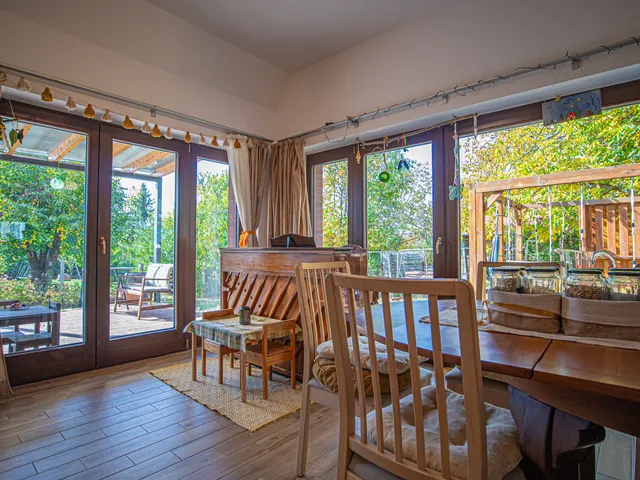 Eladó ház Nagykovácsi, Nyúl utca 198 nm