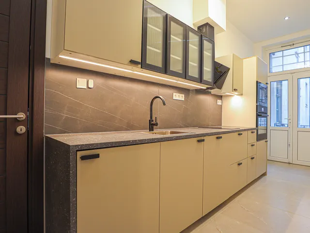 Kiadó lakás Budapest VI. kerület 59 nm