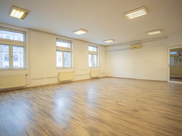 Eladó lakás Budapest XII. kerület, Krisztinaváros XII. ker., Krisztina körút 100 nm