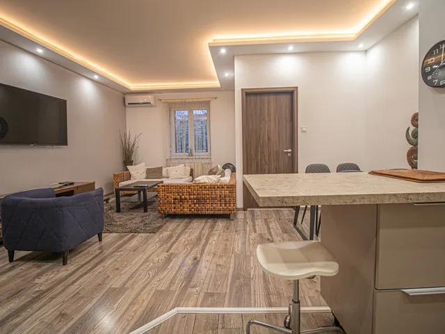 Kiadó lakás Budapest XI. kerület, Szentimreváros, Kosztolányi Dezső tér 65 nm
