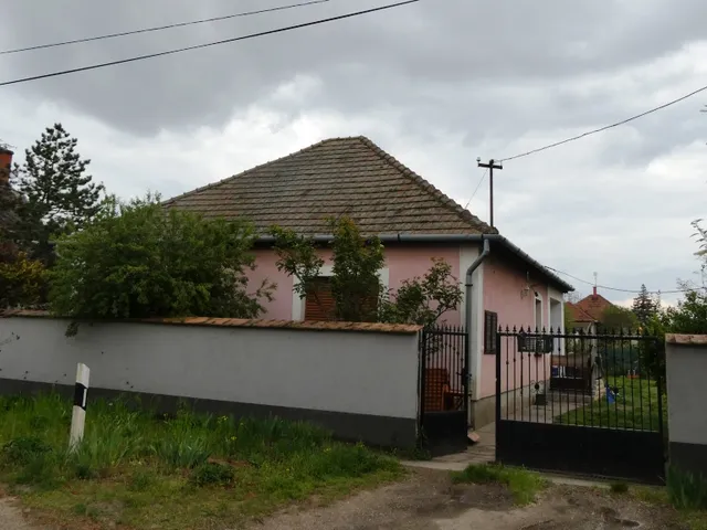 Eladó ház Izsák 92 nm