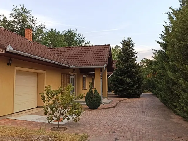 Eladó ház Kunadacs 174 nm