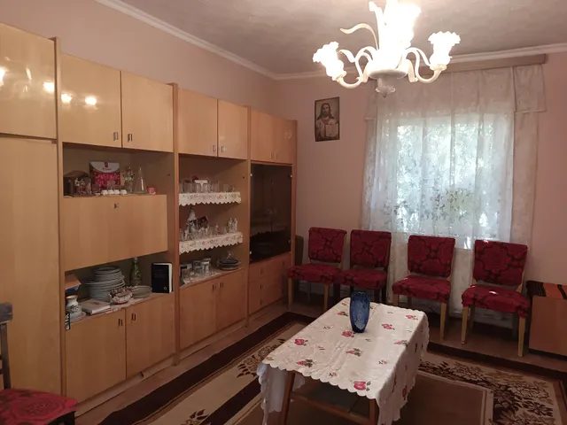 Eladó ház Kunszállás 80 nm