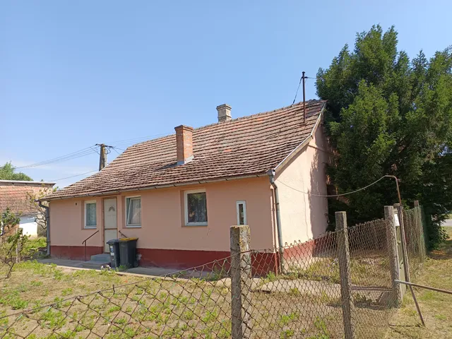 Eladó ház Kunszállás 80 nm