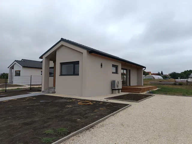 Eladó ház Kunszállás 91 nm
