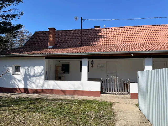 Eladó mezőgazdasági ingatlan Kiskunhalas, Kertváros 200 nm