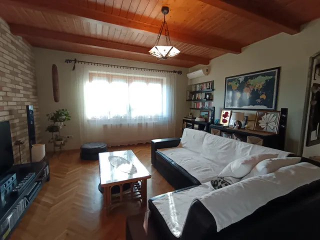 Eladó lakás Kecskemét, Villanegyed 90 nm