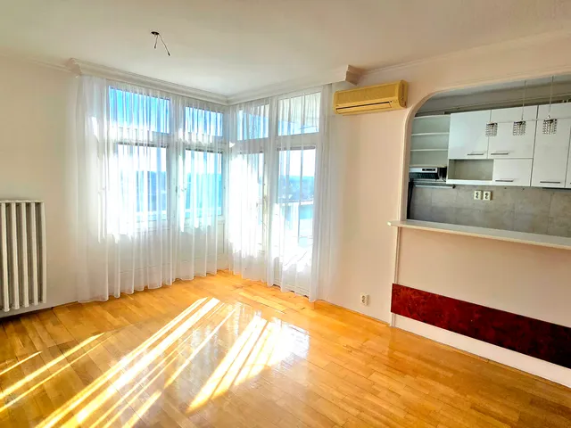 Eladó lakás Kecskemét, Belváros 74 nm