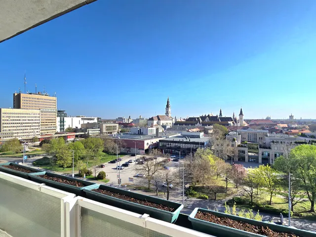 Eladó lakás Kecskemét, Belváros 74 nm