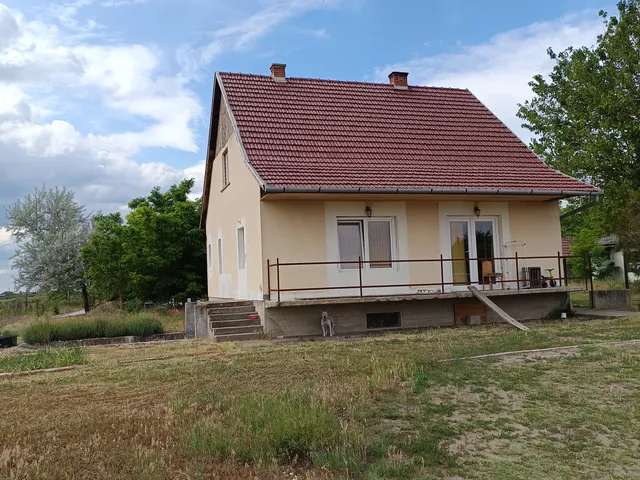 Eladó ház Jakabszállás 125 nm