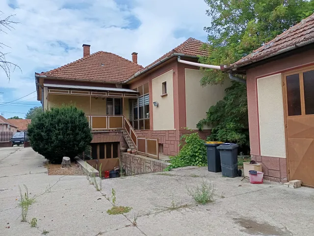 Eladó ház Kunszállás 125 nm