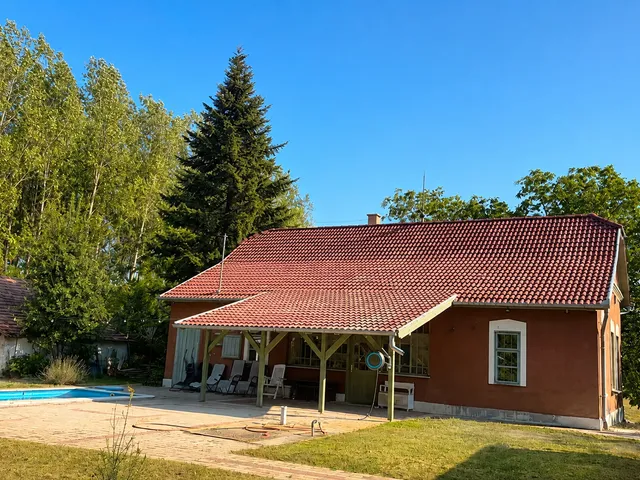 Eladó mezőgazdasági ingatlan Kocsér 280 nm