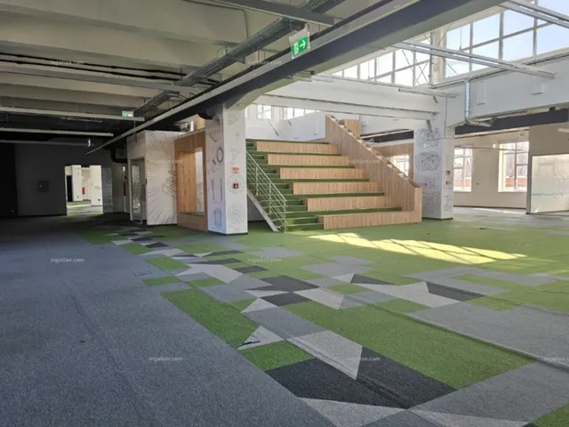 Kiadó kereskedelmi és ipari ingatlan Budapest X. kerület, Gyömrői  300 nm