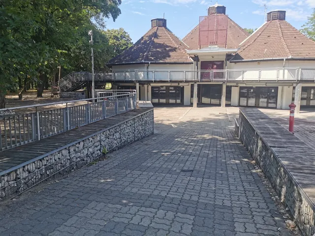 Eladó kereskedelmi és ipari ingatlan Budapest X. kerület, Népliget 2100 nm