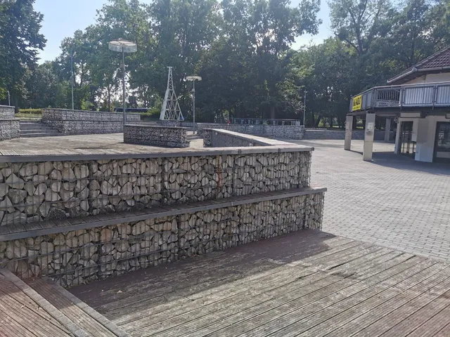 Eladó kereskedelmi és ipari ingatlan Budapest X. kerület, Népliget, Népligeti 2100 nm