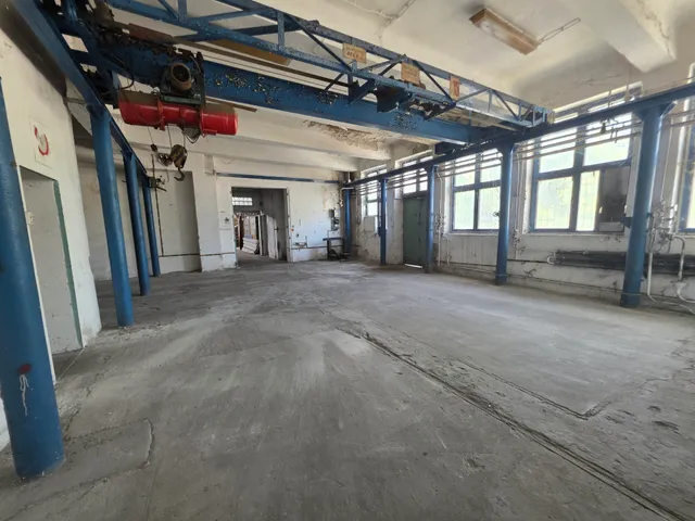 Kiadó kereskedelmi és ipari ingatlan Budapest XXI. kerület, színesfém 3000 nm