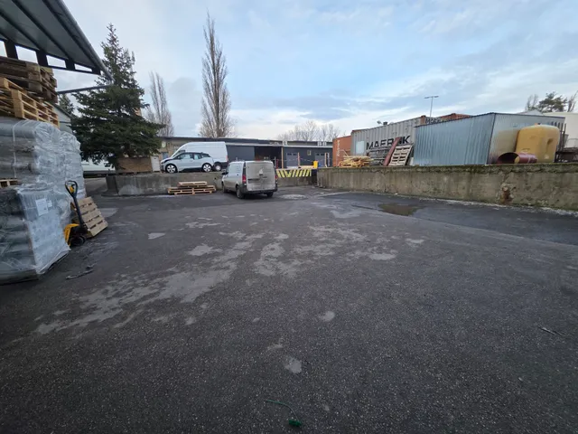 Eladó kereskedelmi és ipari ingatlan Budapest XVII. kerület, Cinkotai út 1800 nm