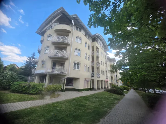 Eladó kereskedelmi és ipari ingatlan Budapest XI. kerület 189 nm