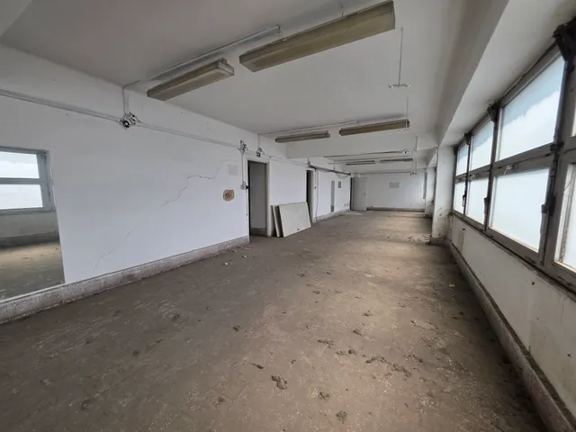 Kiadó kereskedelmi és ipari ingatlan Budapest XXIII. kerület, Gyár 200 nm