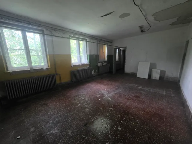 Kiadó kereskedelmi és ipari ingatlan Budapest XVIII. kerület, Bocskai  220 nm
