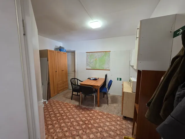 Kiadó kereskedelmi és ipari ingatlan Budapest XVII. kerület, Cinkotai 80 nm