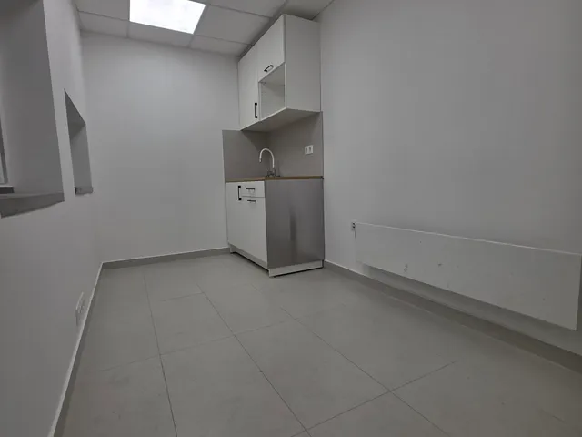Eladó kereskedelmi és ipari ingatlan Budapest XXI. kerület, Gyártelep, Teller Ede 600 nm