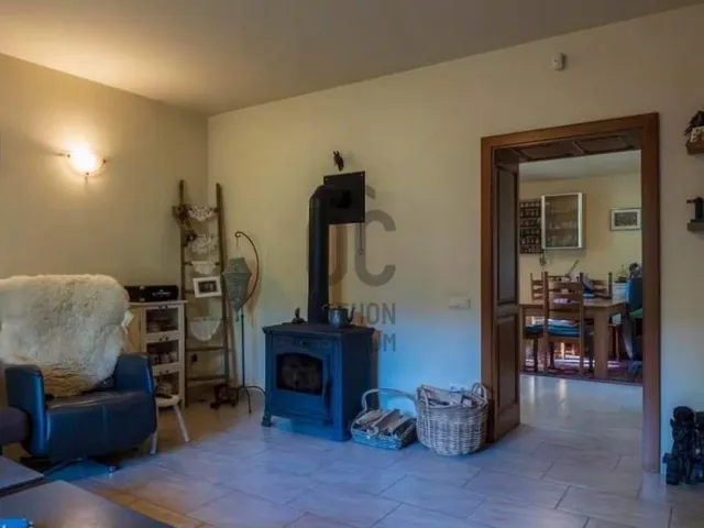 Eladó ház Kocsér 339 nm